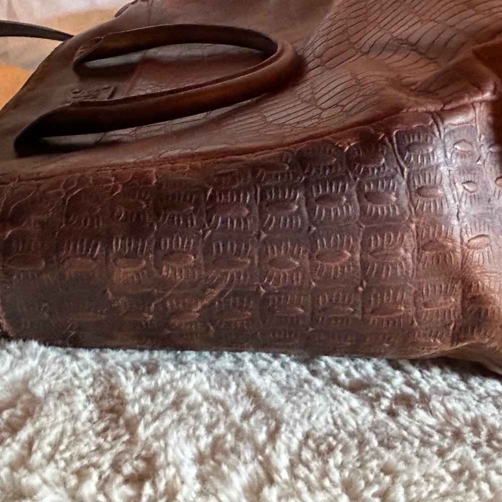 STS Ranchwear Catalina Croc Laptop Tote - Picture 7 of 15